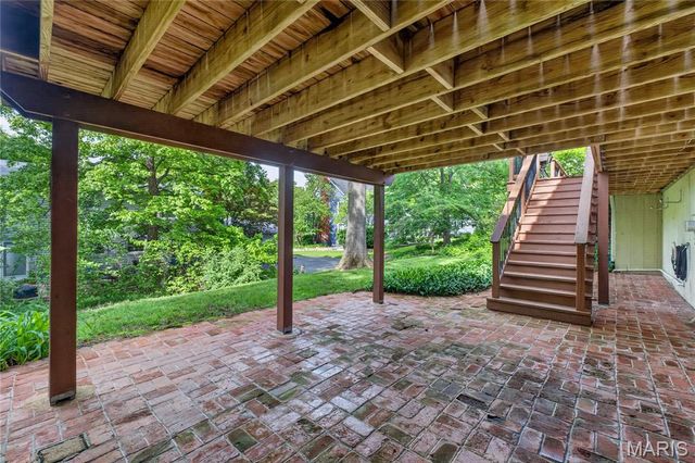 12847 Haw Thicket Lane, Des Peres, MO 63131