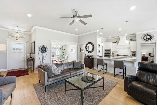 216 Kinross Drive, Bella Vista, AR 72715