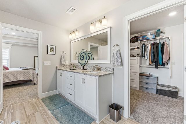 216 Kinross Drive, Bella Vista, AR 72715