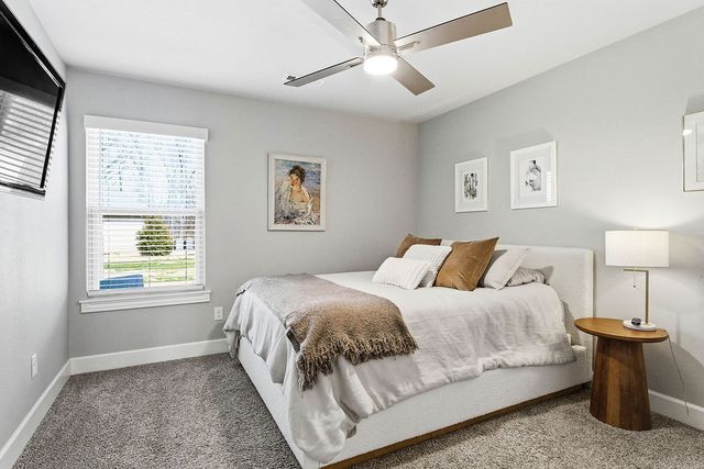 216 Kinross Drive, Bella Vista, AR 72715