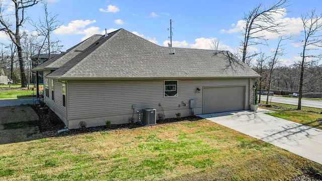 216 Kinross Drive, Bella Vista, AR 72715