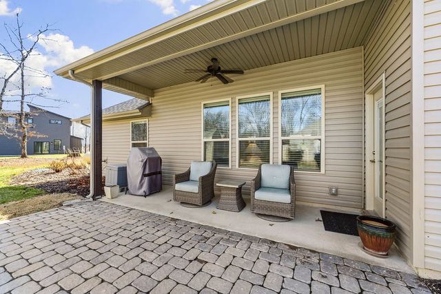 216 Kinross Drive, Bella Vista, AR 72715