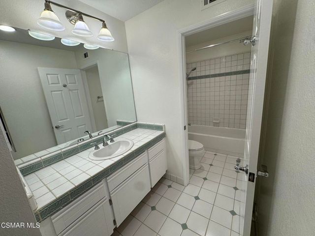 834 Sunstone Street, Westlake Village, CA 91362