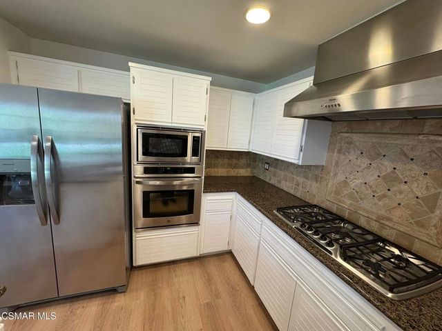 834 Sunstone Street, Westlake Village, CA 91362