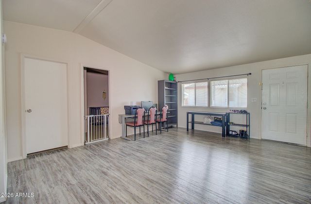 2200 N Delaware Drive 6, Apache Junction, AZ 85120