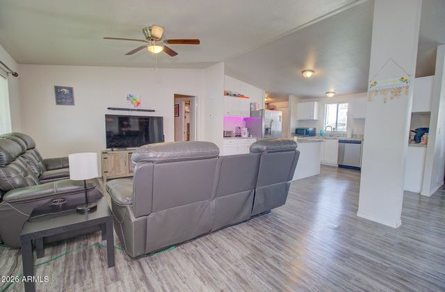 2200 N Delaware Drive 6, Apache Junction, AZ 85120
