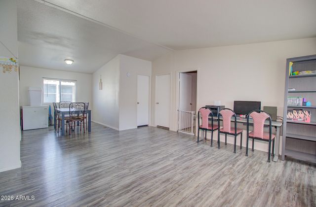 2200 N Delaware Drive 6, Apache Junction, AZ 85120