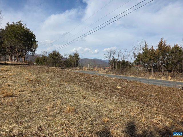 14 PEA RIDGE RD, Stanardsville, VA 22973