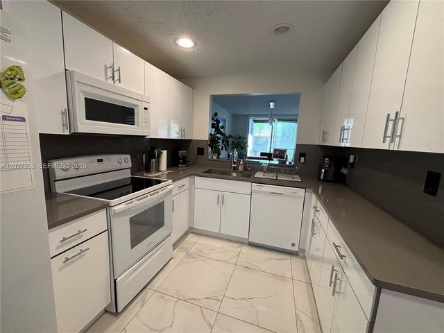 10247 NW 51st Terrace 10247, Doral, FL 33178