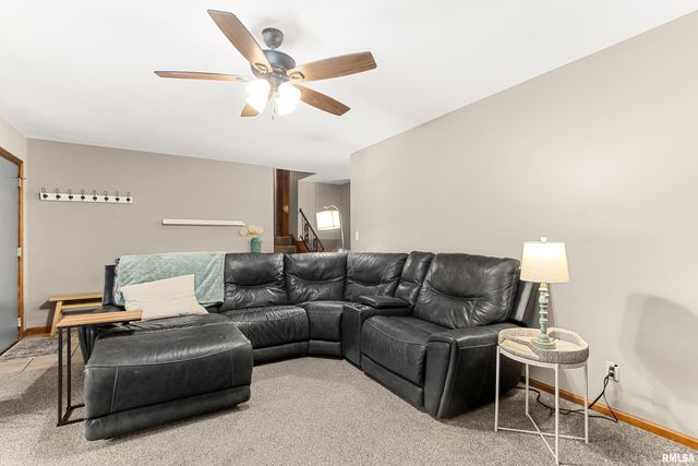 4922 PFEIFFER Road, Bartonville, IL 61607