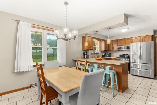 4922 PFEIFFER Road, Bartonville, IL 61607
