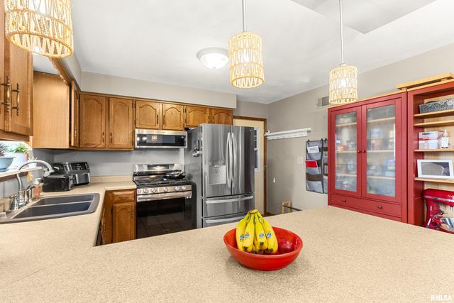4922 PFEIFFER Road, Bartonville, IL 61607