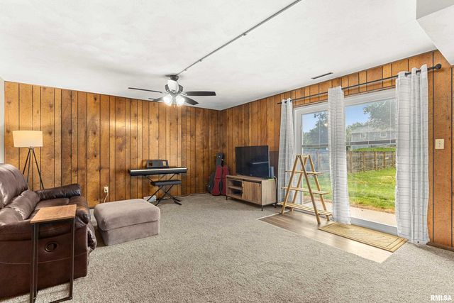 4922 PFEIFFER Road, Bartonville, IL 61607