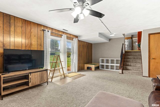 4922 PFEIFFER Road, Bartonville, IL 61607