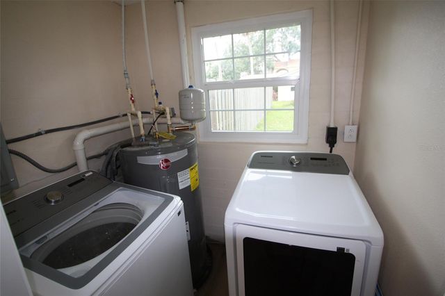 1926 PINE TREE DRIVE, Edgewater, FL 32141