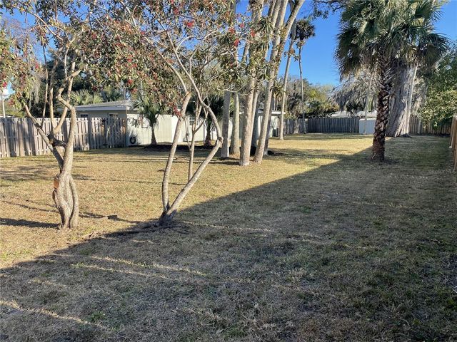 1926 PINE TREE DRIVE, Edgewater, FL 32141