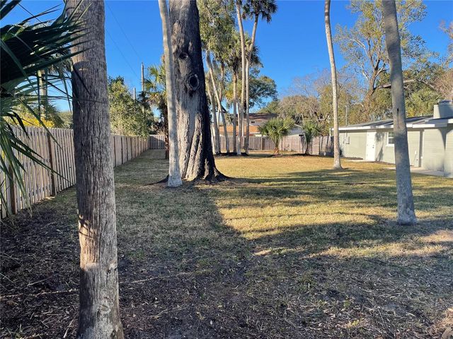 1926 PINE TREE DRIVE, Edgewater, FL 32141