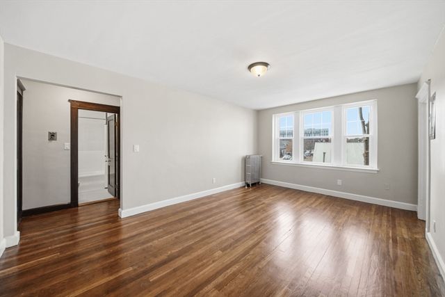 41 Richardson Ave 16, Wakefield, MA 01880