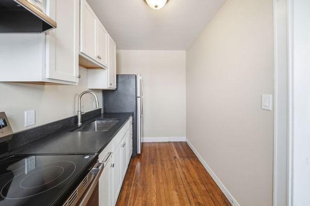 41 Richardson Ave 16, Wakefield, MA 01880