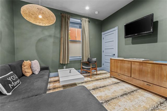 3559 Halliday Avenue 102, St Louis, MO 63118