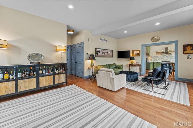 3559 Halliday Avenue 102, St Louis, MO 63118