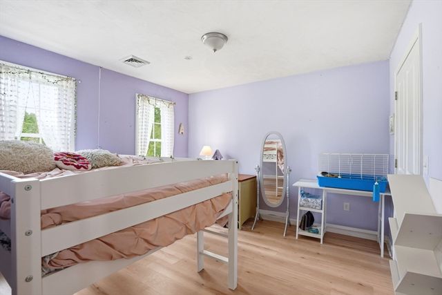 7 Whispering Pines Dr, Plymouth, MA 02360
