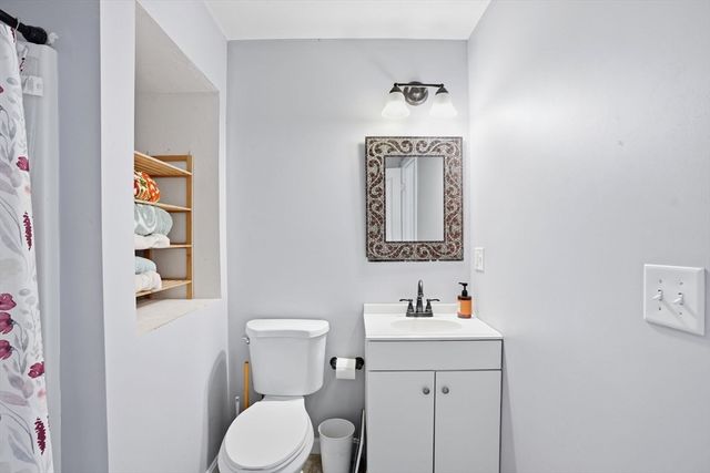 7 Whispering Pines Dr, Plymouth, MA 02360