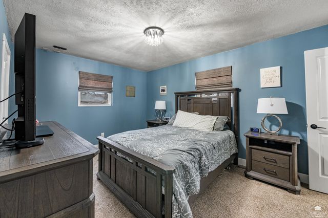 2017 Blue Hills Road, Manhattan, KS 66502