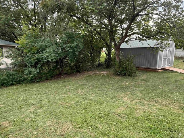 2017 Blue Hills Road, Manhattan, KS 66502