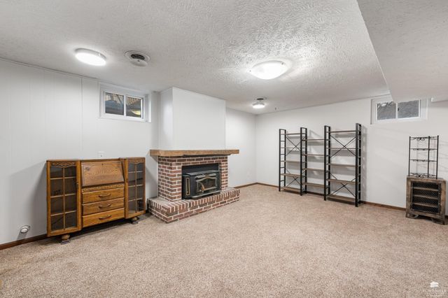 2017 Blue Hills Road, Manhattan, KS 66502