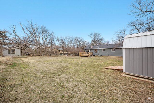 2017 Blue Hills Road, Manhattan, KS 66502