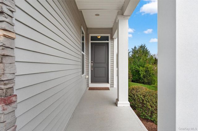 25 Hoffman Road, Hopewell Junction, NY 12533