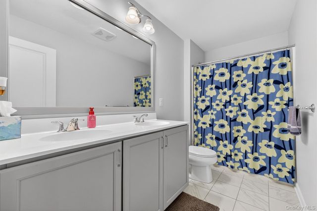 25 Hoffman Road, Hopewell Junction, NY 12533