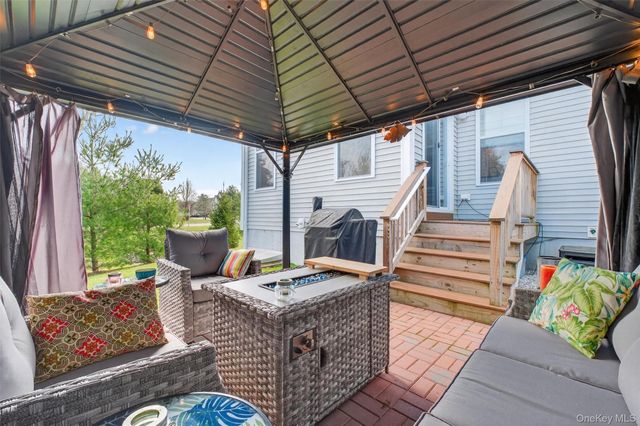 25 Hoffman Road, Hopewell Junction, NY 12533