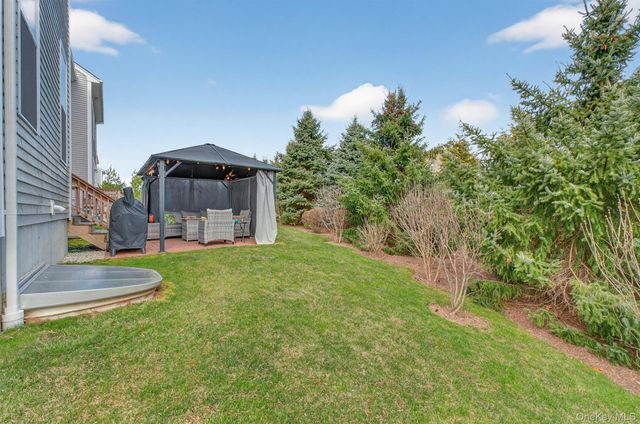 25 Hoffman Road, Hopewell Junction, NY 12533