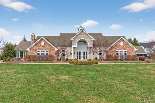 25 Hoffman Road, Hopewell Junction, NY 12533