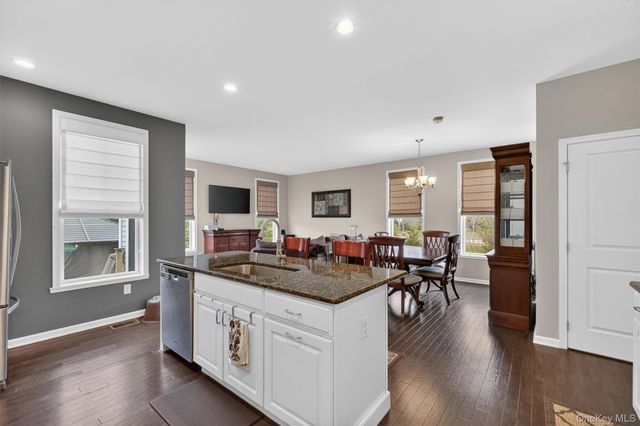 25 Hoffman Road, Hopewell Junction, NY 12533