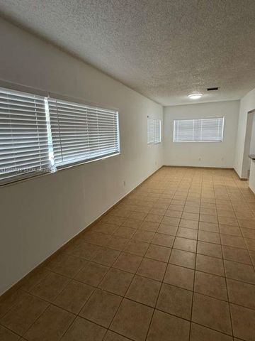 4035 SW 11th St, Miami, FL 33134