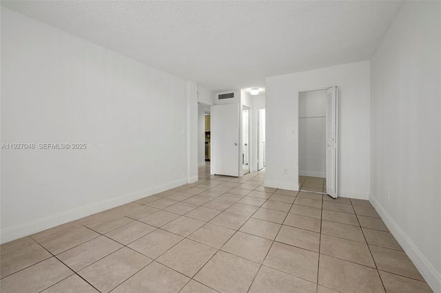14421 N Kendall Dr 101M, Miami, FL 33186