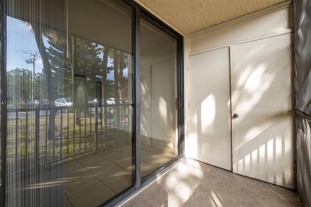 14421 N Kendall Dr 101M, Miami, FL 33186