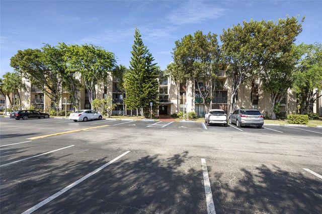 14421 N Kendall Dr 101M, Miami, FL 33186