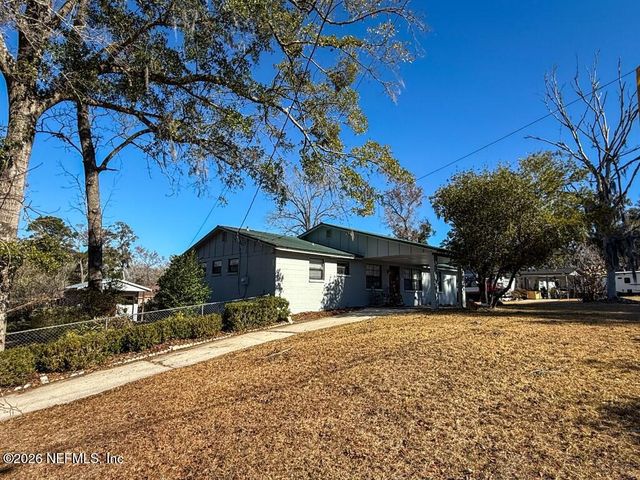 360 CANIS Drive W, Orange Park, FL 32073