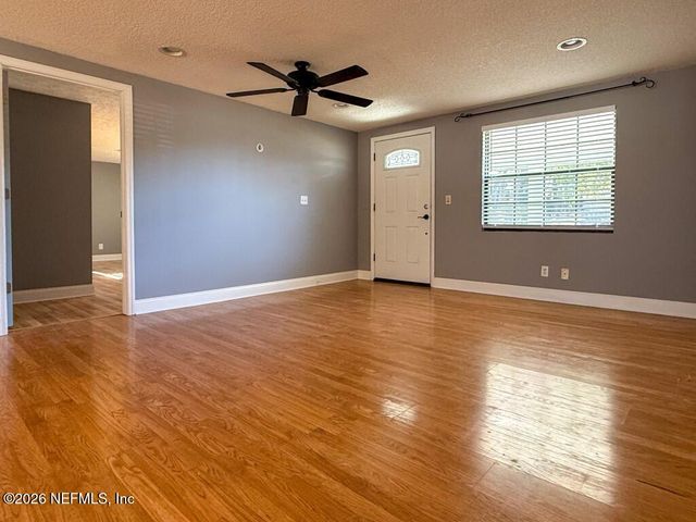 360 CANIS Drive W, Orange Park, FL 32073