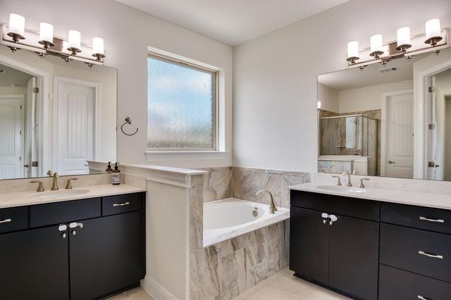 2521 Blended Tree Ranch DR, Leander, TX 78641
