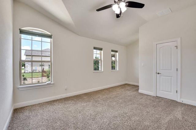 2521 Blended Tree Ranch DR, Leander, TX 78641