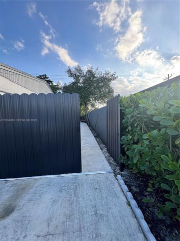 3300 NW 209th Ter B, Miami Gardens, FL 33056