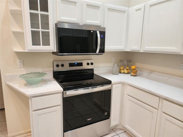 5206 WOODLAWN CIRCLE E, Palmetto, FL 34221