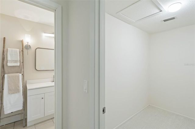 5206 WOODLAWN CIRCLE E, Palmetto, FL 34221