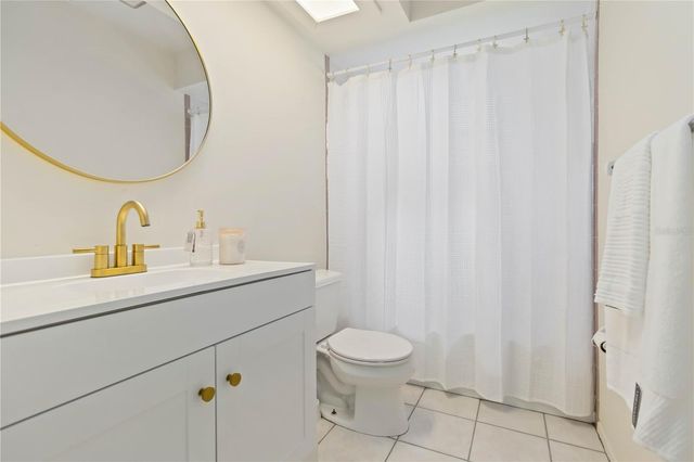 5206 WOODLAWN CIRCLE E, Palmetto, FL 34221