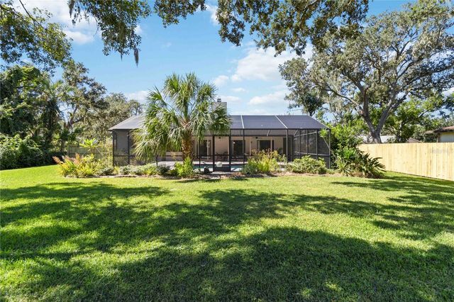 5206 WOODLAWN CIRCLE E, Palmetto, FL 34221